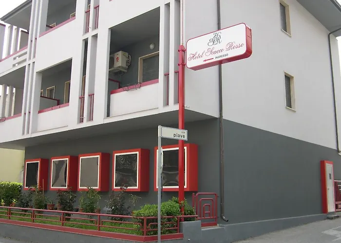 Отель Scacco Rosso *