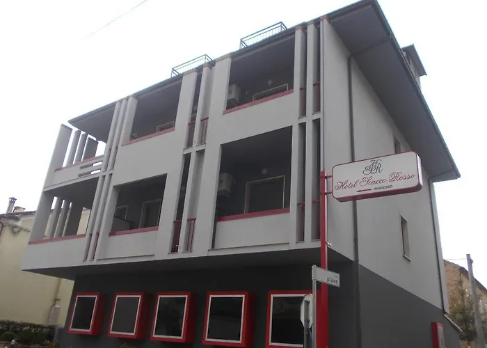 Отель Scacco Rosso *